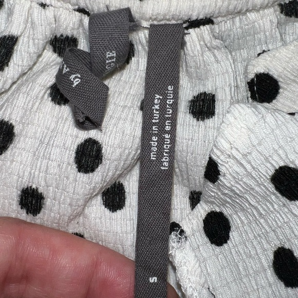 Anthropologie Blouse S Polka Dot White Black Ruffle Neck Button Front Textured - Picture 6 of 7